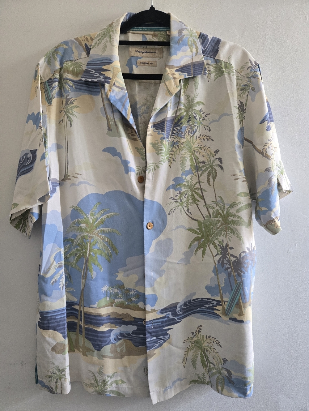 Tommy Bahama Original Fit 100% Silk Beach Print Button Up Shirt Men's sz Medium